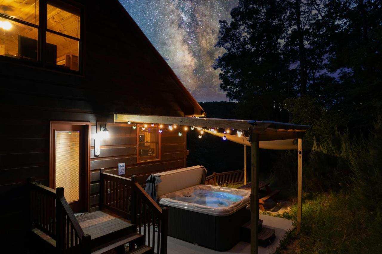 Trout N' About Your Blue Ridge Mountains Retreat, Hot Tub + Game Room! Ellijay Eksteriør bilde