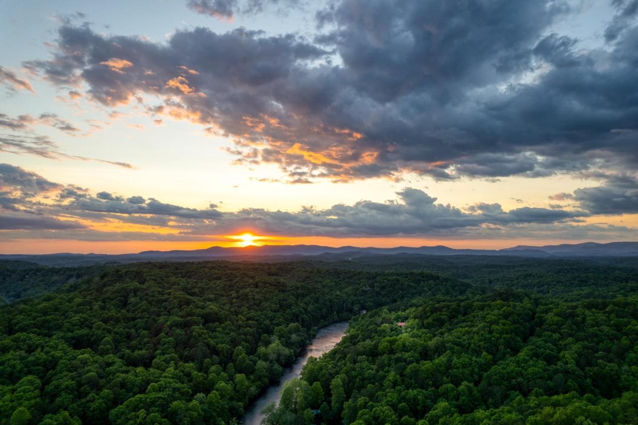 Trout N' About Your Blue Ridge Mountains Retreat, Hot Tub + Game Room! Ellijay Eksteriør bilde