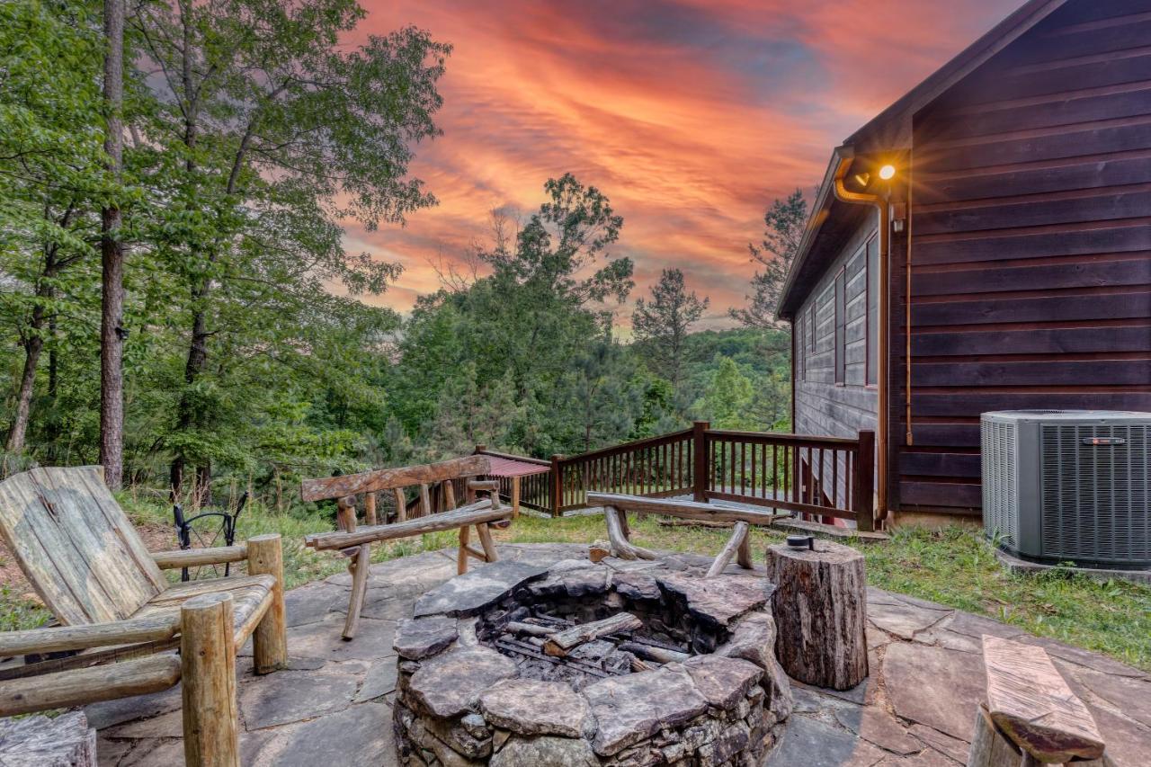 Trout N' About Your Blue Ridge Mountains Retreat, Hot Tub + Game Room! Ellijay Eksteriør bilde