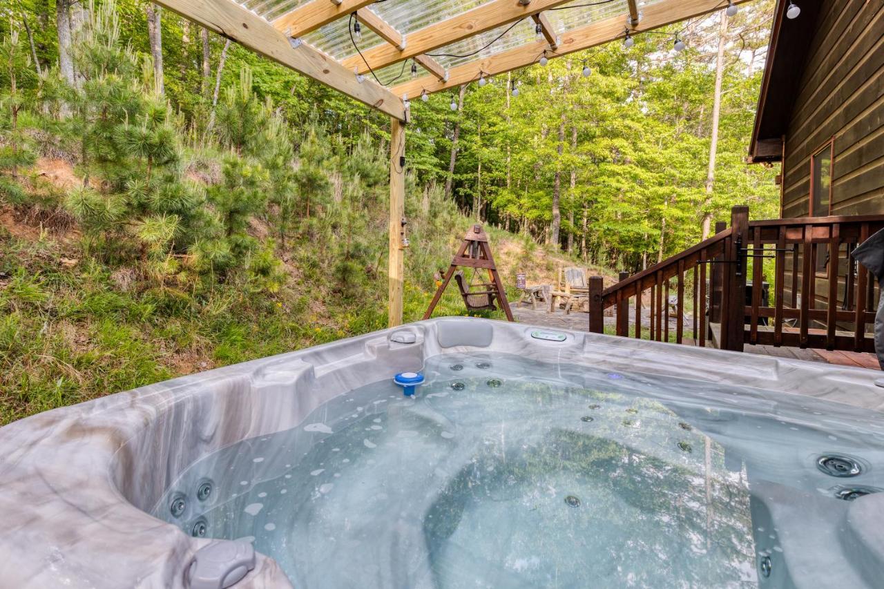 Trout N' About Your Blue Ridge Mountains Retreat, Hot Tub + Game Room! Ellijay Eksteriør bilde