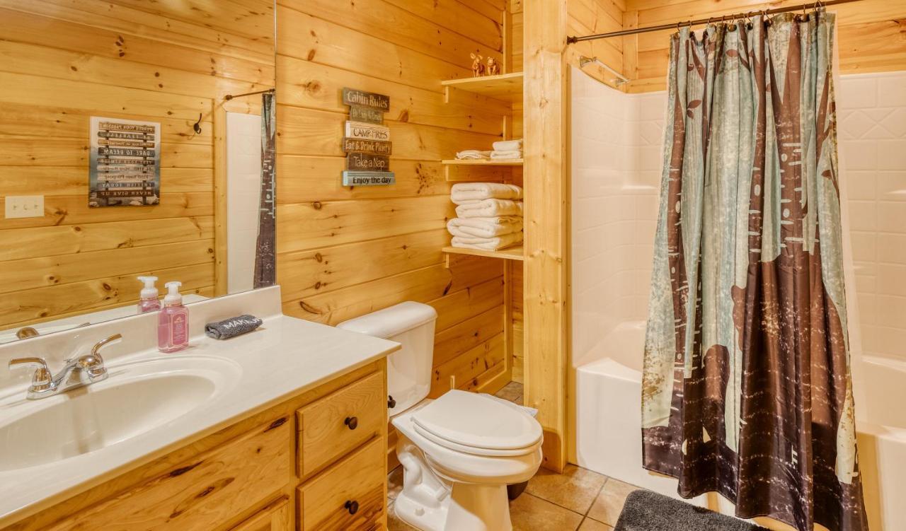 Trout N' About Your Blue Ridge Mountains Retreat, Hot Tub + Game Room! Ellijay Eksteriør bilde