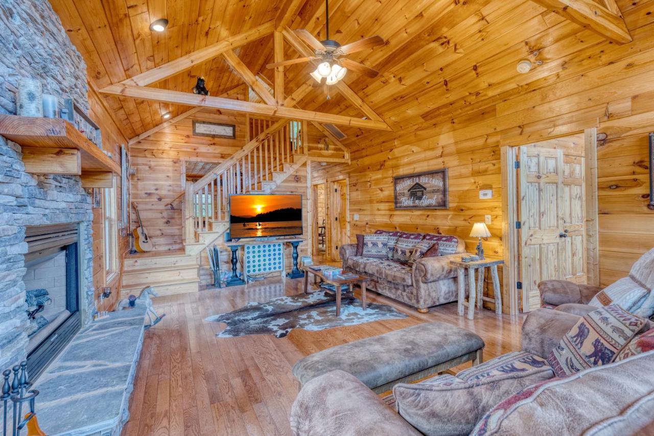 Trout N' About Your Blue Ridge Mountains Retreat, Hot Tub + Game Room! Ellijay Eksteriør bilde