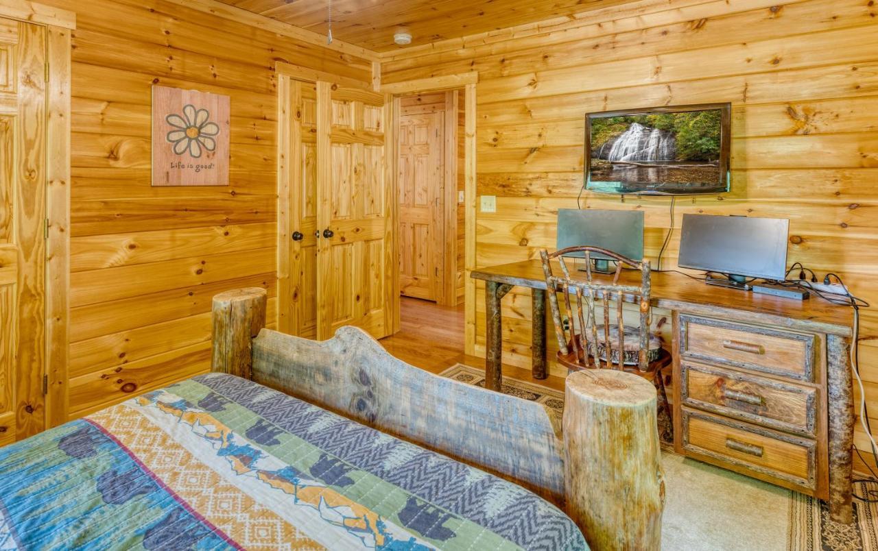 Trout N' About Your Blue Ridge Mountains Retreat, Hot Tub + Game Room! Ellijay Eksteriør bilde