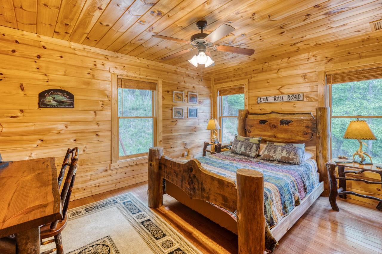 Trout N' About Your Blue Ridge Mountains Retreat, Hot Tub + Game Room! Ellijay Eksteriør bilde