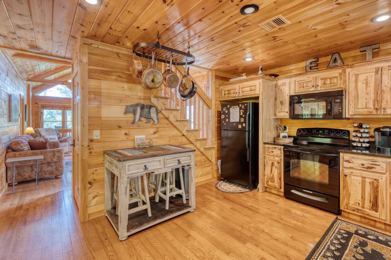 Trout N' About Your Blue Ridge Mountains Retreat, Hot Tub + Game Room! Ellijay Eksteriør bilde